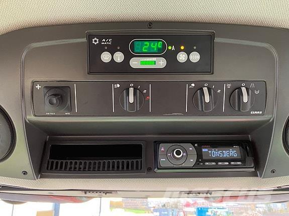 CLAAS Tucano 430 コンバイン