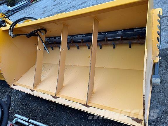 Dalen 2034 WU その他道路と除雪の機械