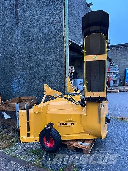Dalen 2106 その他道路と除雪の機械