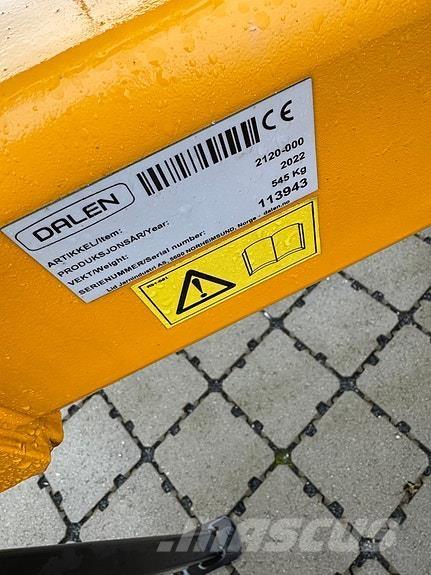 Dalen 2120 その他道路と除雪の機械