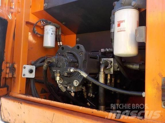 Doosan DX225LC-3 大型油圧ショベル12t以上（パワーショベル・ユンボ）