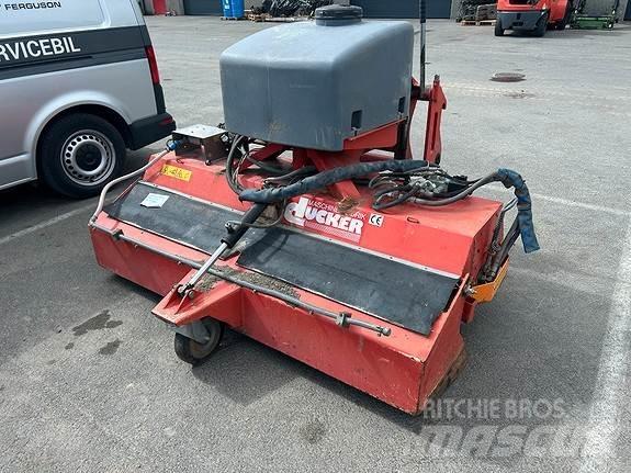 Dücker HDK 1800 汎用トレーラー