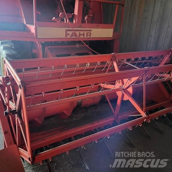 Fahr M 750 コンバイン