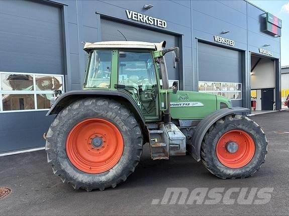 Fendt 712 Favorit トラクター