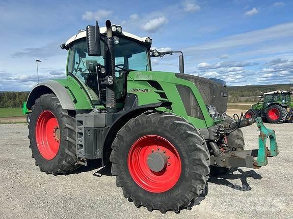 Fendt 828 Vario トラクター