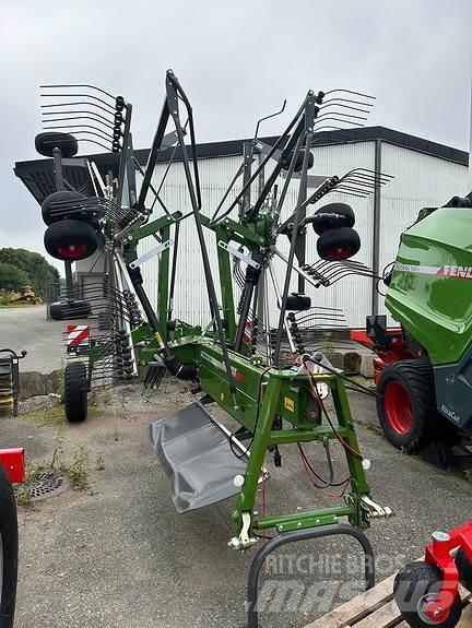 Fendt FORMER 801 ウィンドローア/レーキ