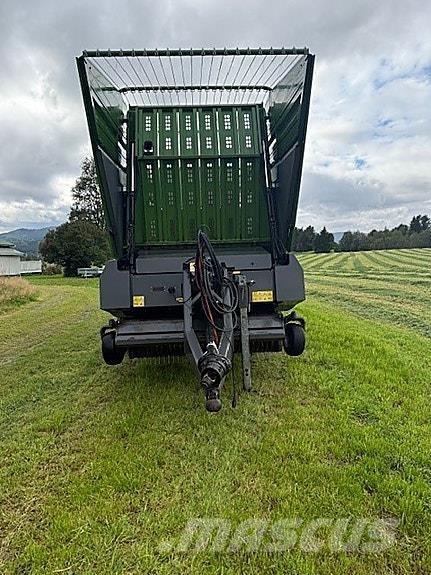 Fendt Tigo 50 MR 汎用トレーラー