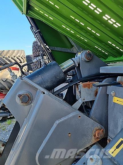 Fendt Tigo 50 PR 汎用トレーラー