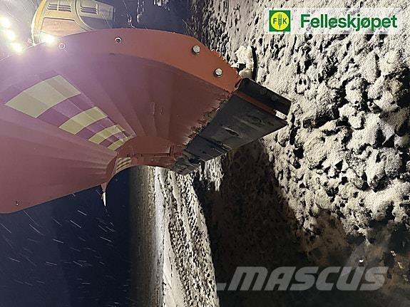 FMG Nivelaura その他道路と除雪の機械