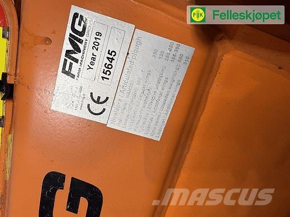 FMG Nivelaura その他道路と除雪の機械