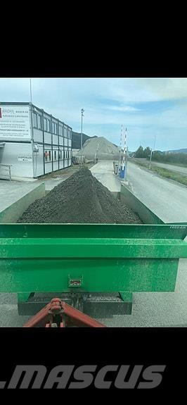 Foss-Eik  汎用トレーラー