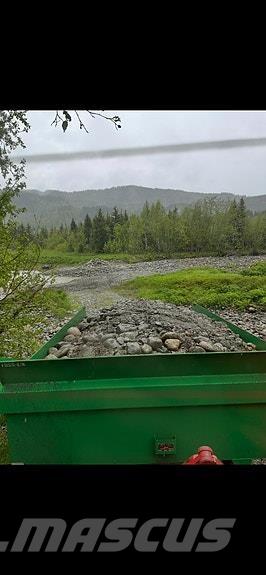 Foss-Eik  汎用トレーラー