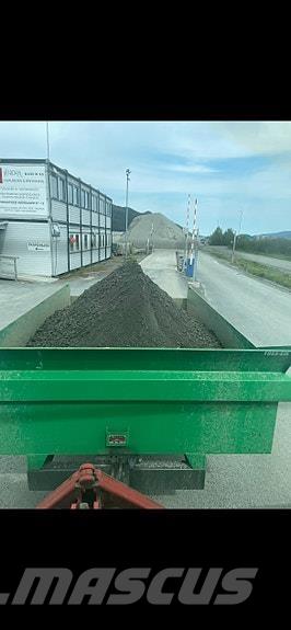 Foss-Eik  汎用トレーラー