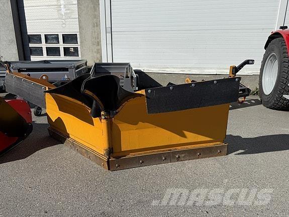 Gigant HSV-320 その他道路と除雪の機械