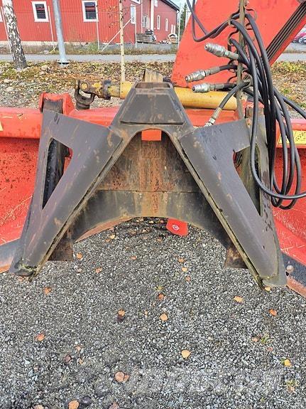 Globus GSF2450-1 その他道路と除雪の機械