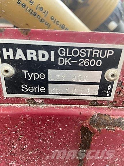 Hardi LZY 800 自走式噴霧器