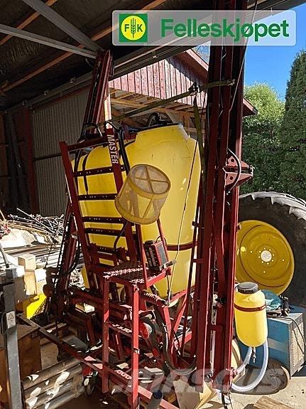 Hardi Master 1000 自走式噴霧器
