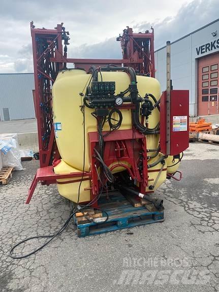 Hardi Master 1200 自走式噴霧器