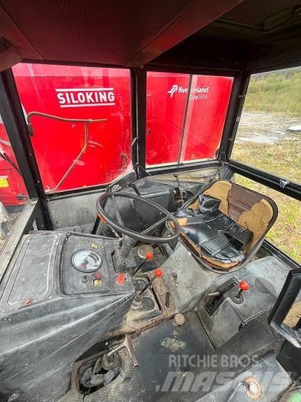 John Deere 2040 トラクター