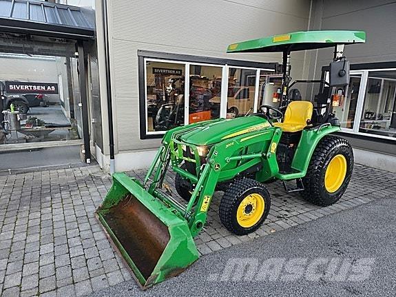 John Deere 3038E トラクター