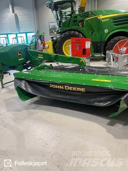 John Deere 331C 芝刈り機