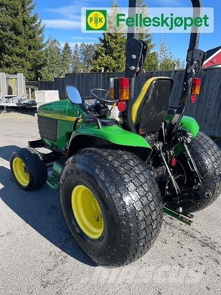 John Deere 4410 トラクター