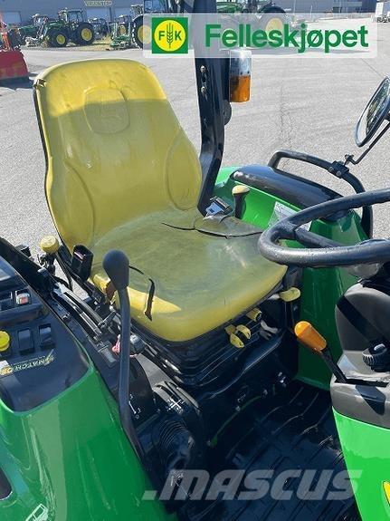 John Deere 4410 トラクター