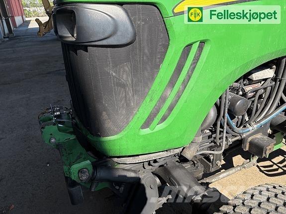 John Deere 4720 トラクター