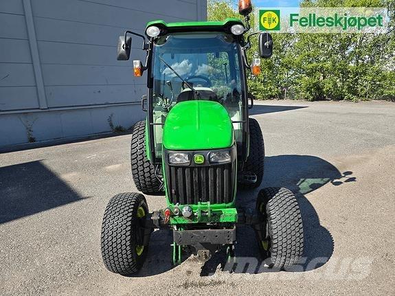 John Deere 4720 トラクター