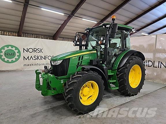 John Deere 5100R トラクター