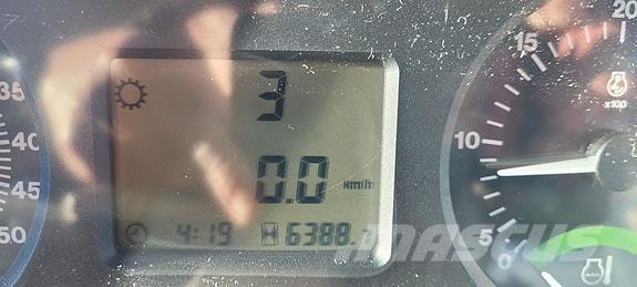 John Deere 5100R トラクター