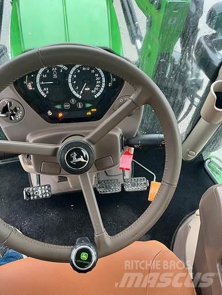 John Deere 6130R トラクター