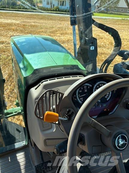 John Deere 6145R トラクター