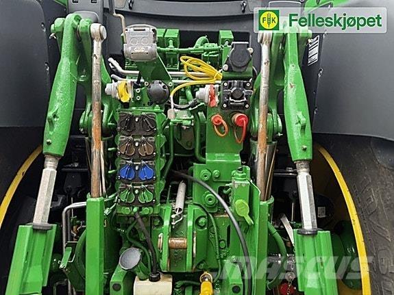 John Deere 6155R トラクター