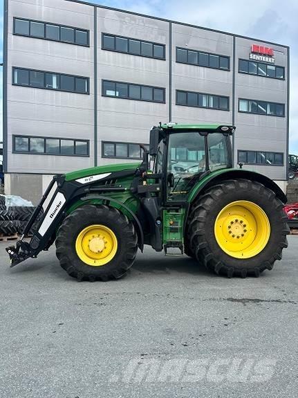 John Deere 6215 R トラクター