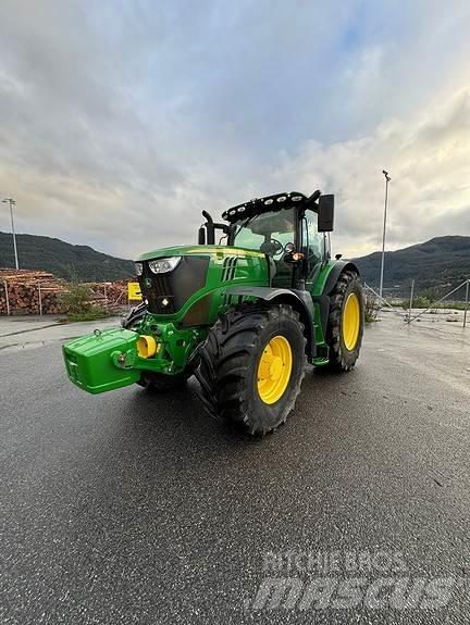 John Deere 6215R トラクター