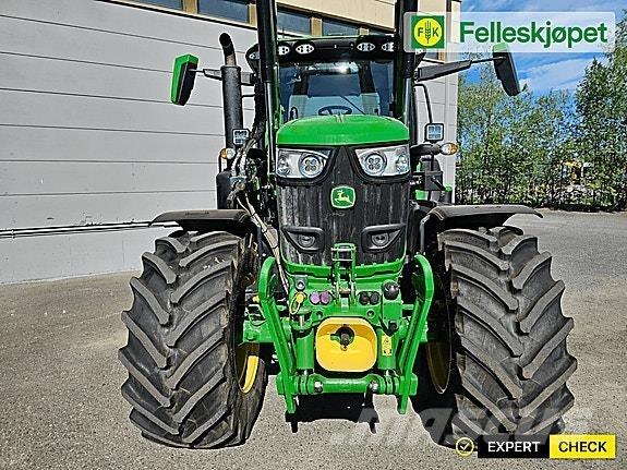 John Deere 6R 215 トラクター