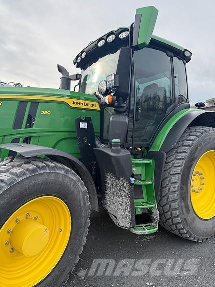 John Deere 6R 250 トラクター