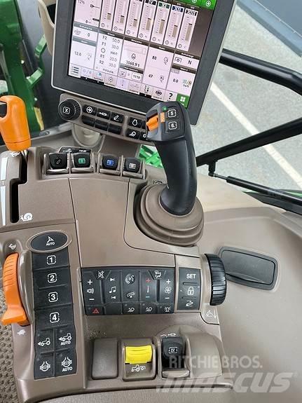 John Deere 6R150 トラクター
