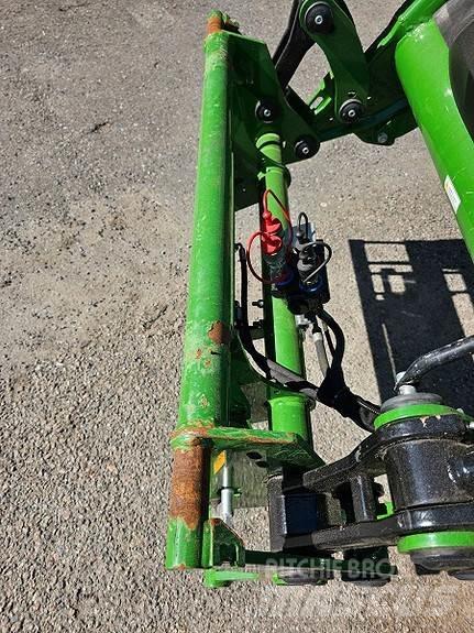 John Deere 6r215 トラクター