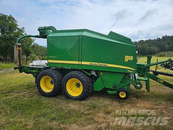 John Deere 744 ラウンドベーラー