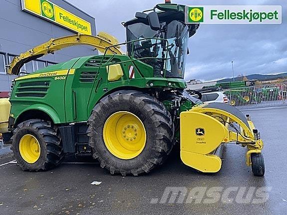 John Deere 8400 ウィンドローア/レーキ