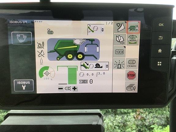 John Deere C441HR ラウンドベーラー