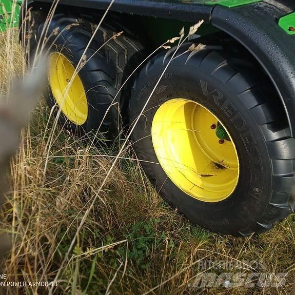 John Deere C441R ラウンドベーラー