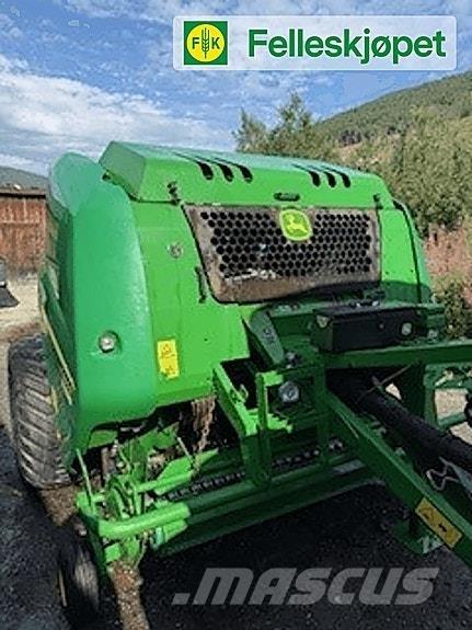 John Deere F440R ラウンドベーラー