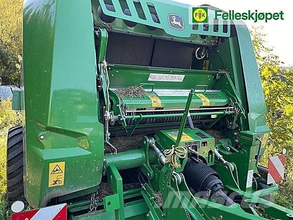 John Deere V451r ラウンドベーラー