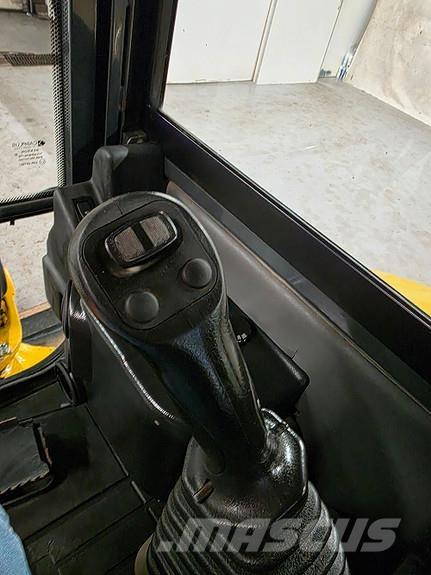 Komatsu PC26MR-3 ミニ油圧ショベル 7t以下（ミニユンボ・ミニディガー）