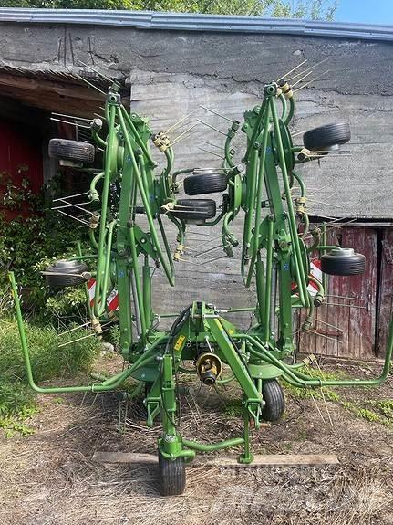 Krone KW 8.82/8 ウィンドローア/レーキ