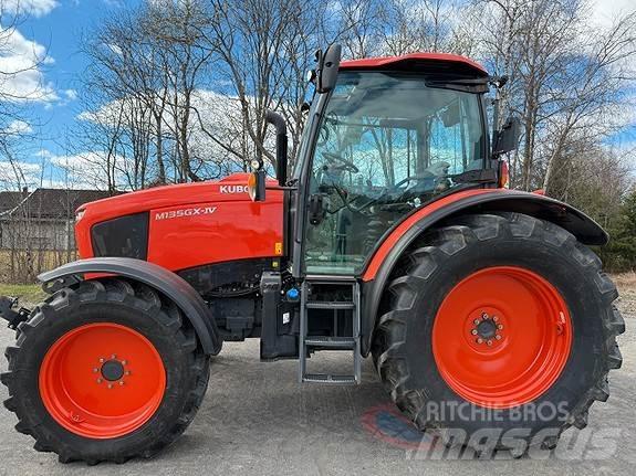 Kubota M135GX-IV トラクター