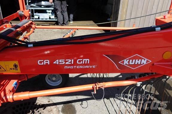 Kuhn GA 4521 GM ウィンドローア/レーキ